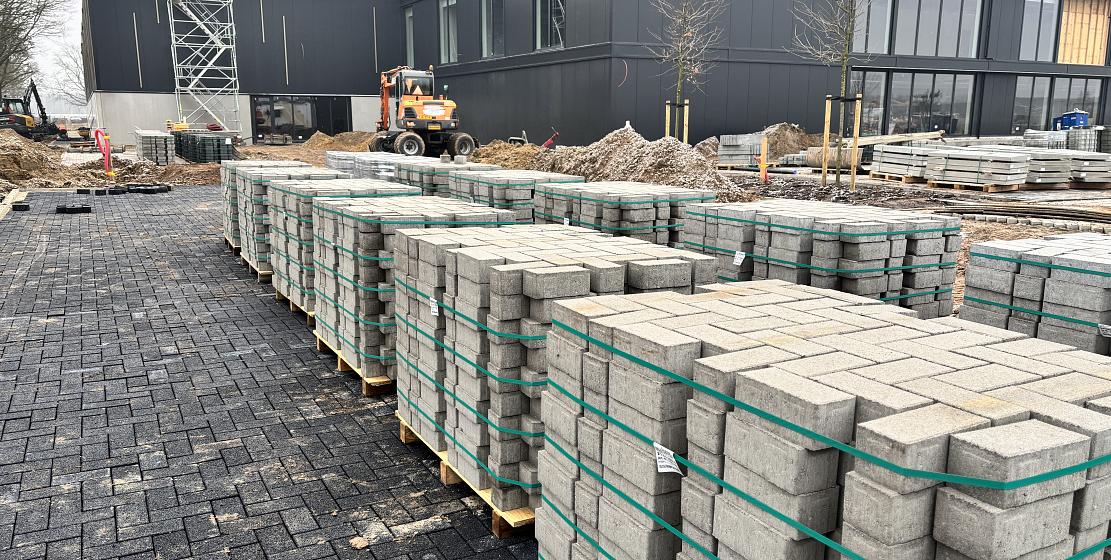 20250213 100502930 ios