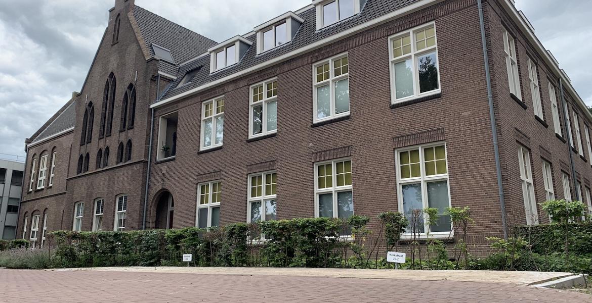 Pius klooster Didam - dikformaat Siena en keiformaat Bruno