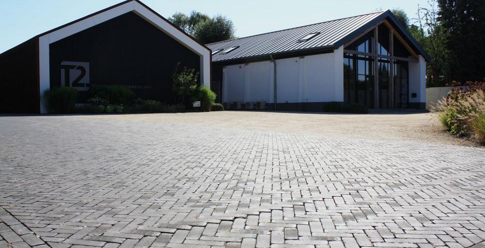 Nieuwe uitstraling rondom bedrijfspand
