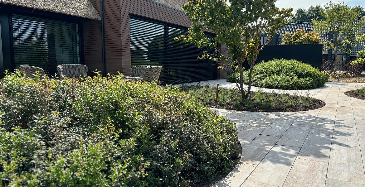 Moderne landelijke tuinarchitectuur 