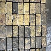 Oude gebakken keiformaten Tiel Brons (op pallets)