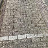 Gebruikte betonklinkers 21x10,5x7 cm op pallets