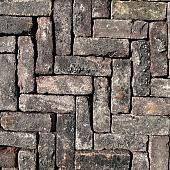 Oude gebakken dikformaten Deventer genuanceerd (op pallets)