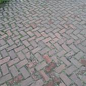 Oude gebakken keiformaten Miste (op pallets)
