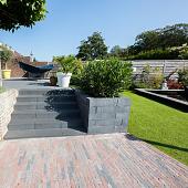 Traptrede 60x30x15 cm indus black kleurecht met facet