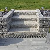 Graniwall grey rockface 40x16x8 cm. 2 ruwe zijdes