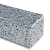 Graniet stapelblokken 12x12x120 cm gezaagd, gevlamd met facet