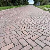 Oude gebakken keiformaten rood/paars Weurt (los gestort)