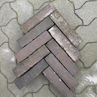 Partij 42: Oude gebakken waalformaten rood/paars