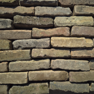 Oude gebakken waalformaten Bergh (op pallets)