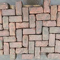 Oude gebakken keiformaten Limmen rood (op pallets)