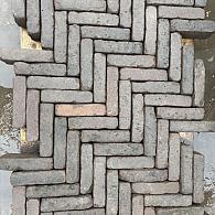 Oude gebakken waalformaten Bentelo (op pallets) (gevelstenen)