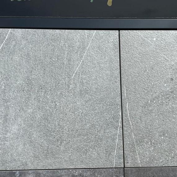 Keramische tegel Livigno Dark Grey 60x60x2 cm