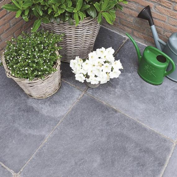 RUSTICO 50X50X2,5 VERZOET-GEVIBREERD