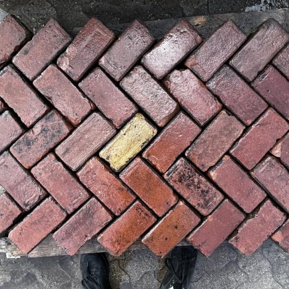 Oude gebakken keiformaten Doetinchem (op pallets)