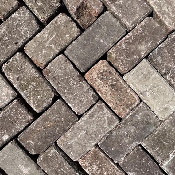 Oude gebakken keiformaten Eefde (op pallets)