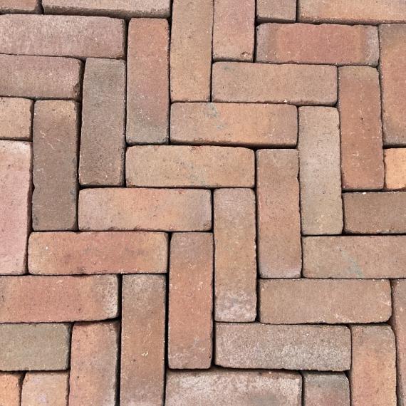 Oude gebakken dikformaten Zwolle (op pallets)