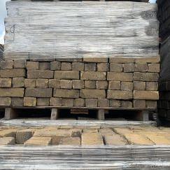 Oude gebakken Dikformaten Geel (op pallets)