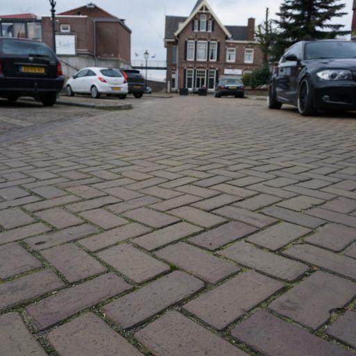 Oude gebakken keiformaten Bylands brons ( op pallets )