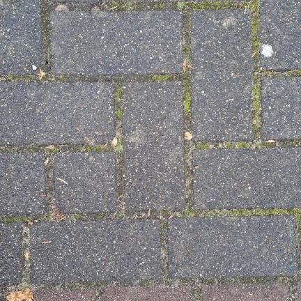 Gebruikte betonklinkers Didam zwart (op pallets)