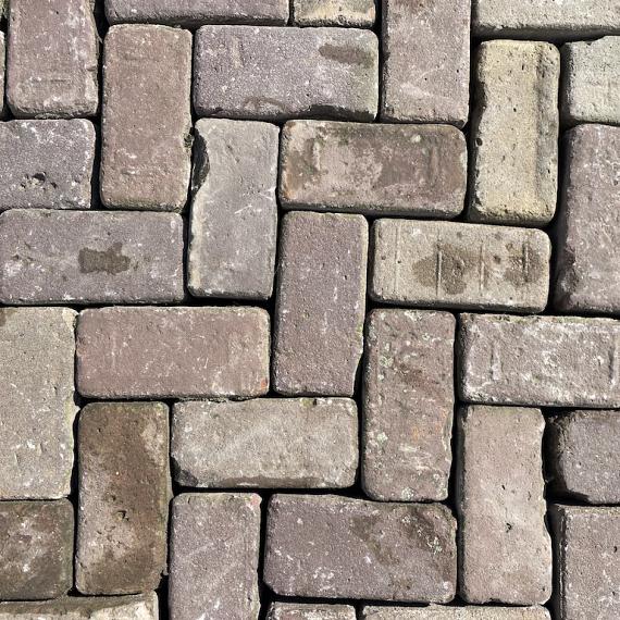 Oude gebakken keiformaten Lobith Rood (op pallets)