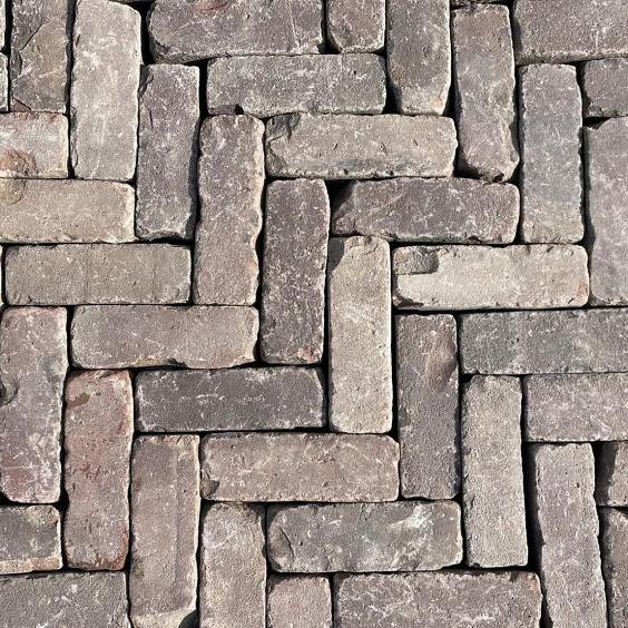 Oude gebakken dikformaten Duisburg (op pallets)
