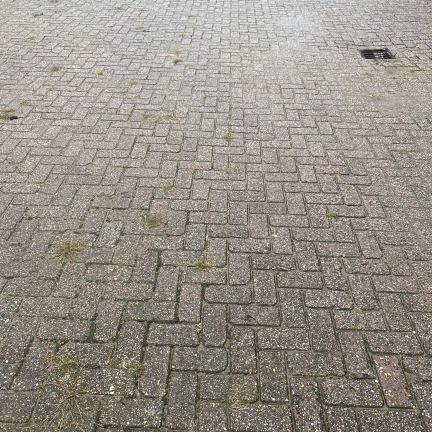 Gebruikte betonklinkers 21x10,5x8 cm Rood/Paars Doetinchem