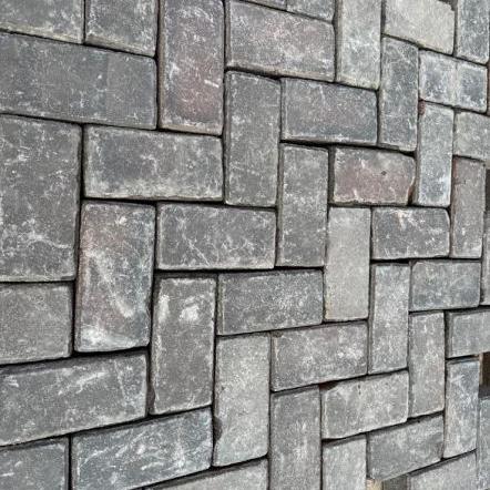 Oude gebakken keiformaten Veendam (op pallets)