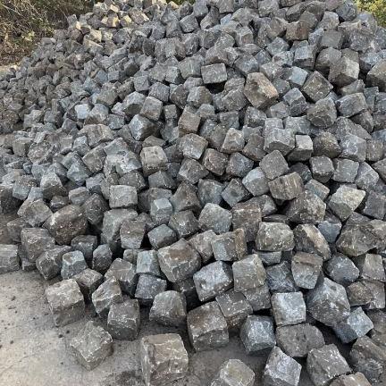 Belgische Porfier Kinderkoppen 16x16 gemêleerd in bigbags á 300 st.