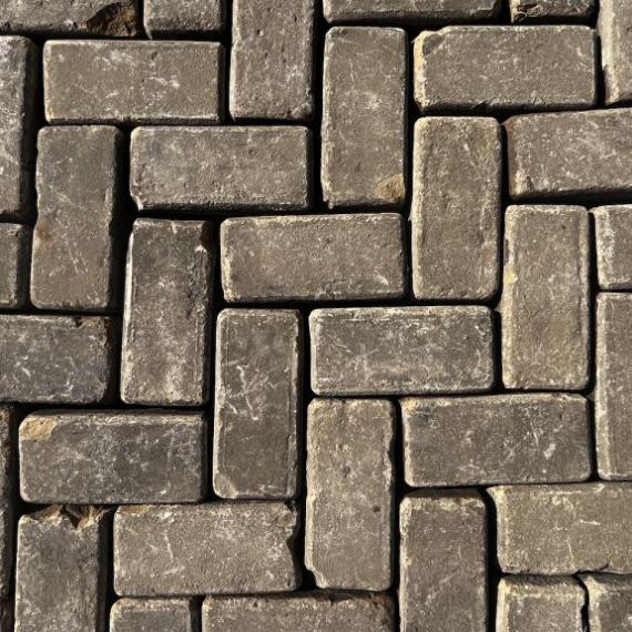 Oude gebakken keiformaten Deventer brons (op pallets)