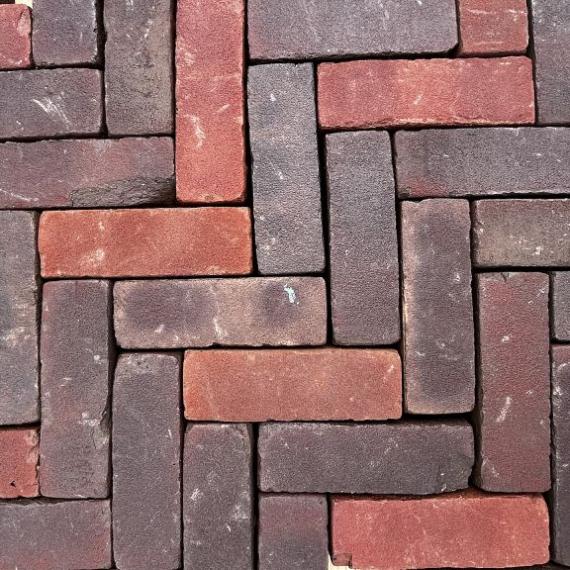 Nieuw gebakken dikformaten Bloemendaal rood-paars, getrommeld