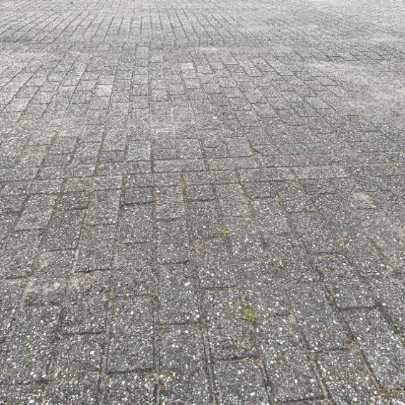 Gebruikte betonklinkers, 8 cm grijs/zwart, type Papendal Arnhem (op pallets)