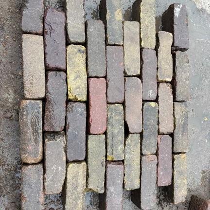 Oude gebakken dikformaten Vlissingen Oker (op pallets)