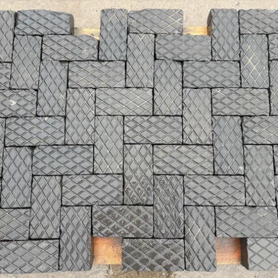 Oude gebakken keiformaten Nimma Type 2 (op pallets)