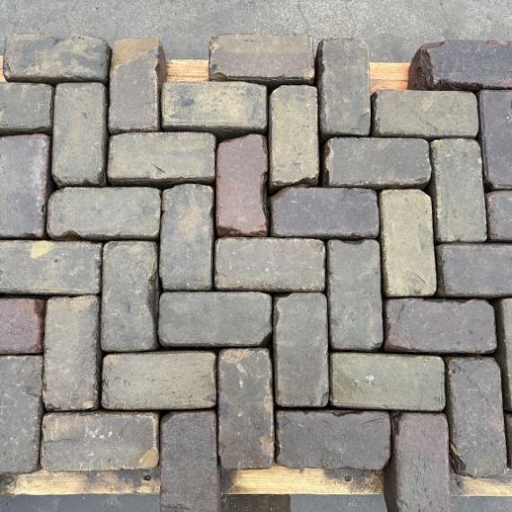 Oude gebakken keiformaten Rood-Bruin Borken (op pallets)