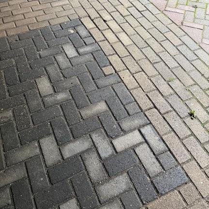 Gebruikte betonklinkers 21x10,5x8 Den Haag Grijs - Zwart (op pallets)