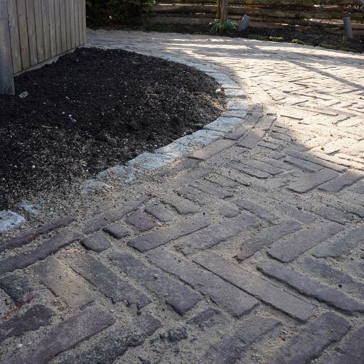 Oude gebakken waalformaten bruin paars (op pallets)