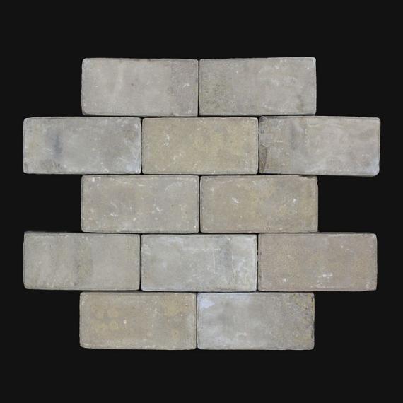 Oude gebakken keiformaten Brons (op pallets)