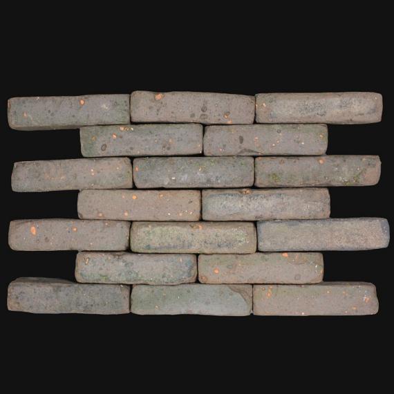 Oude gebakken waalformaten Bentelo (op pallets) (gevelstenen)