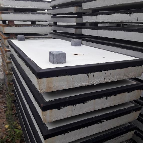 Betonplaat 200x150x16 cm grijs dubbel net glad met hoeklijn