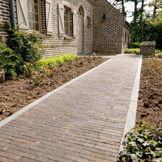 UDF60 Atlas aubergine zwart bezand Getrommeld
