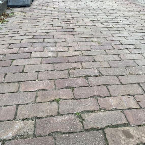 Oud gebakken platdikformaten Kwintsheul (op pallets)