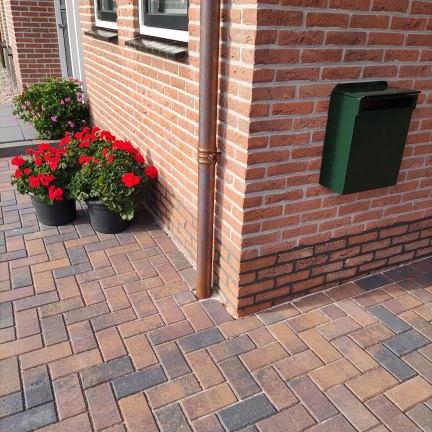 Betonstraatsteen 8 cm oud Bussum (voorheen paars gv) komo