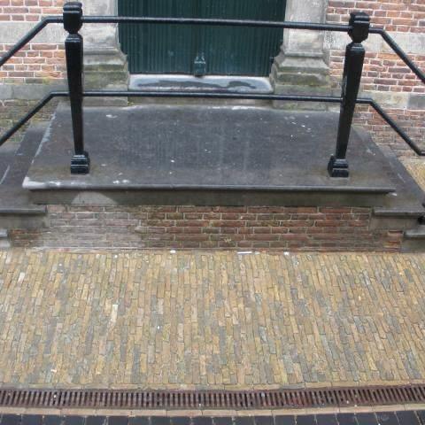 Oud gebakken ijsseltjes geeltjes (op pallets)