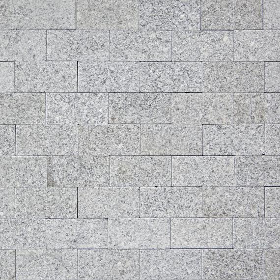 Granit grey piazzo linea 20x10x5 cm. gevlamd + facet