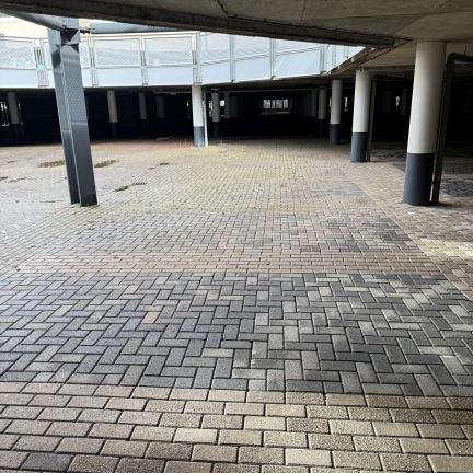 Gebruikte betonklinkers 21x10,5x8 Den Haag Grijs - Zwart (op pallets)