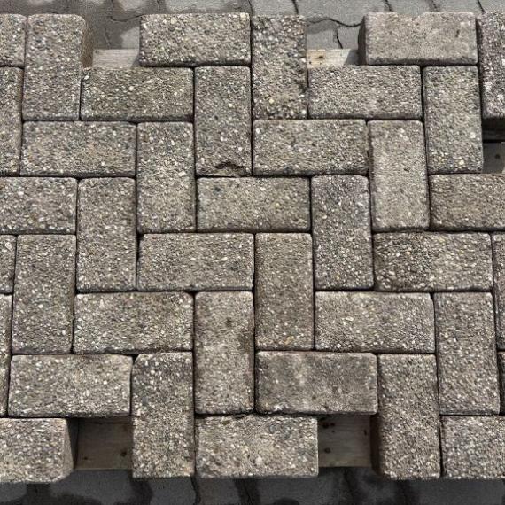Gebruikte betonklinkers, 22x11x7 cm paars, type Lobith, (op pallets)