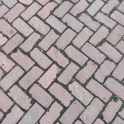 Oude gebakken keiformaten rood/paars Weurt (los gestort)