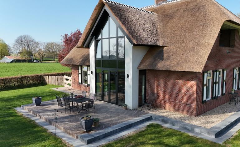 Landelijk genieten op een stijlvol terras