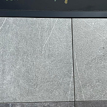 Keramische tegel Livigno Dark Grey 60x60x2 cm